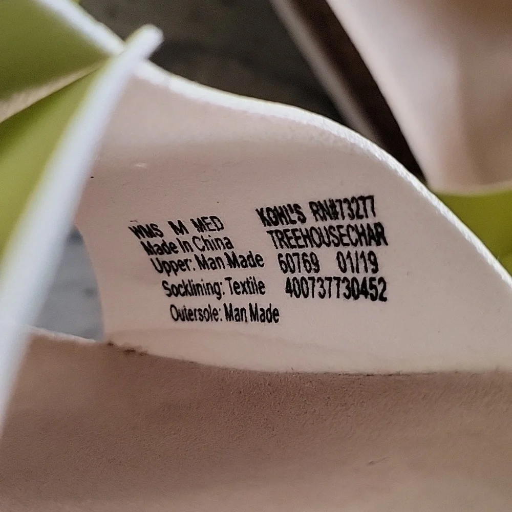 SO Faux Leather Slides W/ Comfort Footbed Silver Tone Buckle Green Size M NWOT - Picture 6 of 10